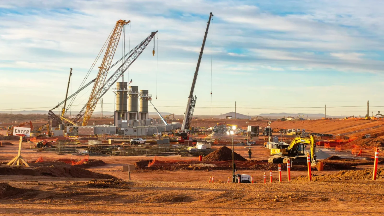 İran "OpenAI" və "Nvidia"nın 30 milyardlıq "Stargate" mərkəzini hədələyir