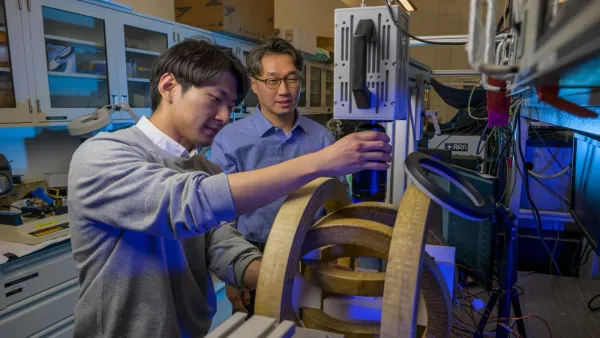 Alimlər mikrorobotları kameralarsız idarə edən yeni maqnit sistemi hazırlayıblar