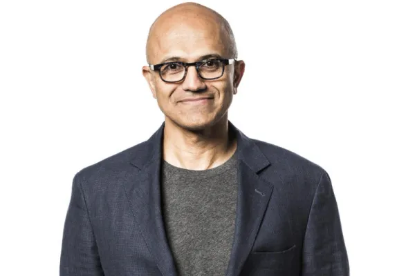 "Microsoft" rəhbəri Satya Nadella "Copilot" üçün təcili səfərbərlik elan etdi