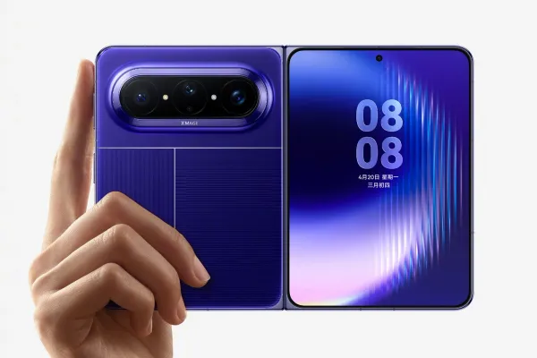 "Huawei" yeni "Pura X Max" qatlana bilən telefonu ilə "Apple" və "Samsung"u qabaqladı