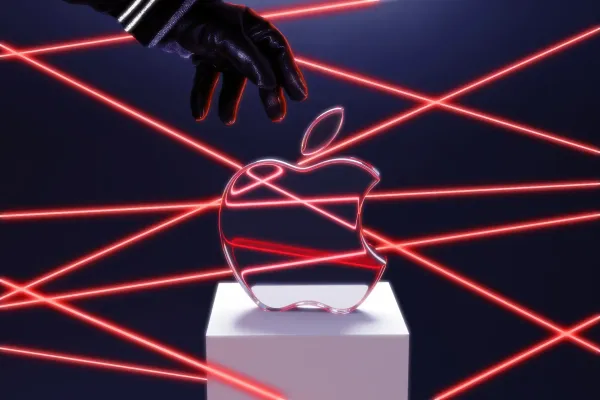 "Apple" Şirkəti "iOS 26" və "Liquid Glass" Sızdırmasına Görə Jon Prosser-i Məhkəməyə Verdi