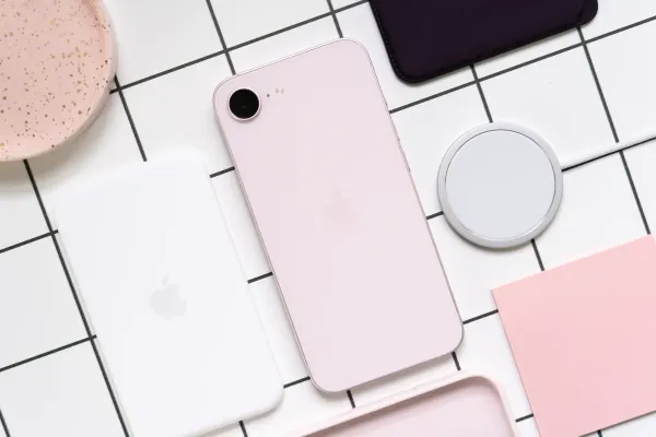 Bazarda olan ən yaxşı büdcəli smartfonlar: "iPhone 17E", "Pixel 10A" və "Nothing Phone 4A Pro"