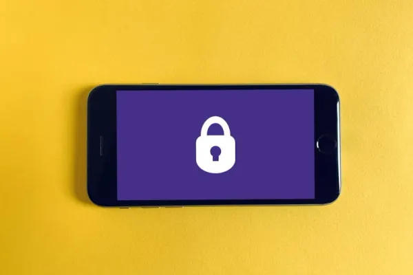 Məşhur "Android" smartfonlarının üz tanıma sistemində fundamental təhlükəsizlik boşluğu aşkarlandı