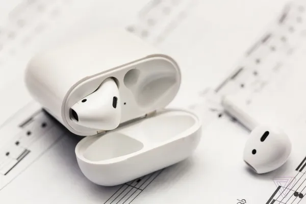 "AirPods" qulaqlıqları: Tim Kukun "Apple" şirkətindəki ən qiymətləndirilməyən uğuru