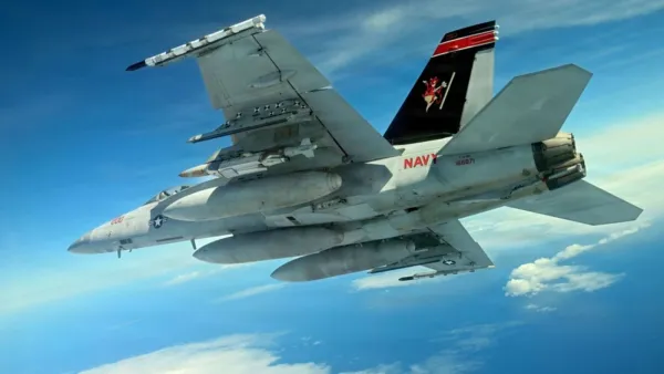 ABŞ Hərbi Dəniz Qüvvələri 555 km mənzilli yeni "JDAM-LR" idarəolunan bombasını sınaqdan çıxarıb