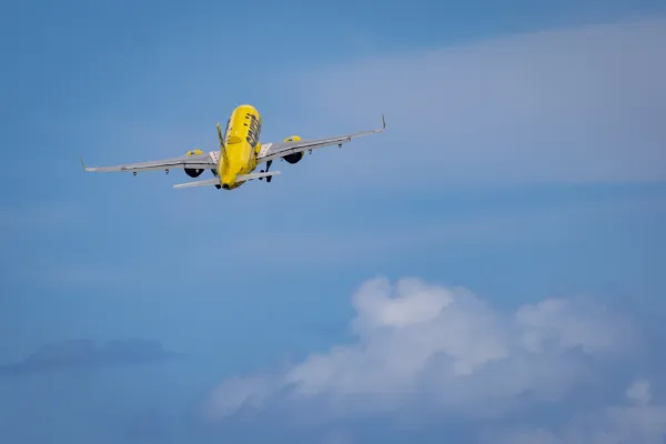 "Spirit Airlines" İflasın Astanasında: Hökumətdən 500 Milyon Dollar Yardım Tələb Edilir