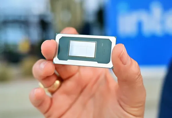 Süni intellekt bumu "Intel"i canlandırdı: Prosessorlara tələbat artır, səhmlər 20% bahalaşdı