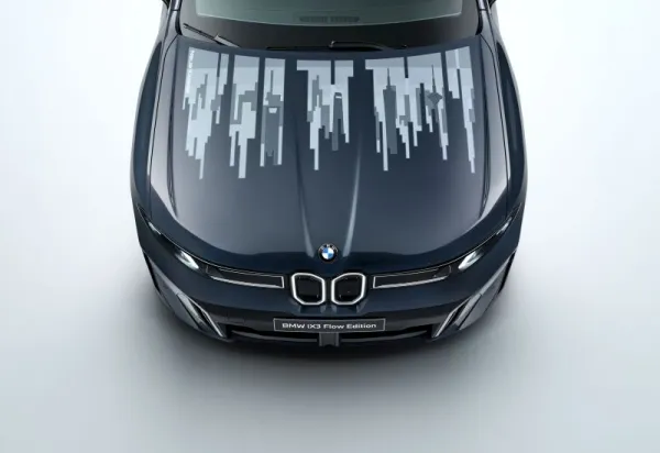 "BMW iX3 Flow Edition": Rəngini dəyişən avtomobil kapotu nümayiş olundu