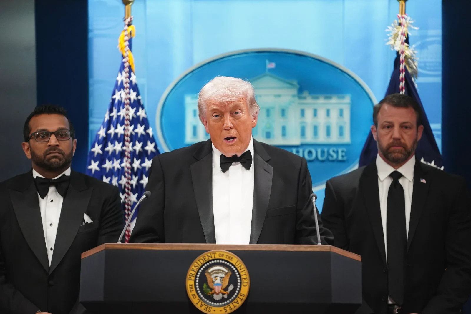 Donald Tramp WHCD-dəki sui-qəsd cəhdindən sonra 400 milyon dollarlıq Ağ Ev layihəsini müdafiə edir