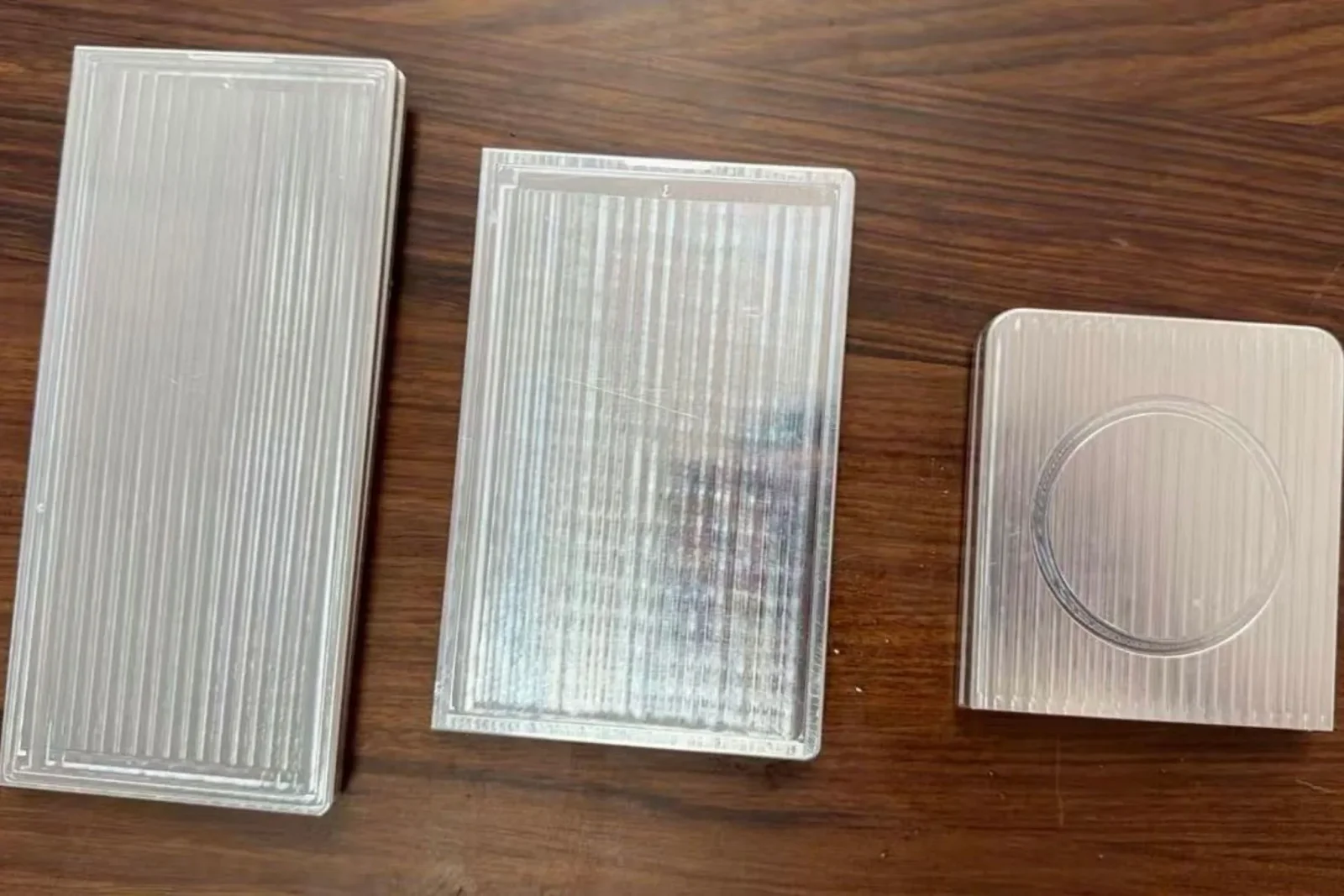 "Samsung" şirkətinin yeni "Z Fold 8 Wide" qatlana bilən smartfonunun maket görüntüləri yayılıb