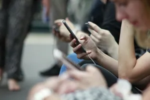 Rusiyada kütləvi bloklanmalar fonunda VPN tətbiqlərinin yüklənməsi 14 dəfə artıb