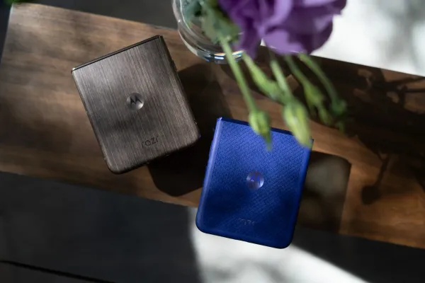 2026-cı ilin "Motorola Razr Ultra" modeli təqdim olundu: Yeni dizayn və xüsusiyyətlər