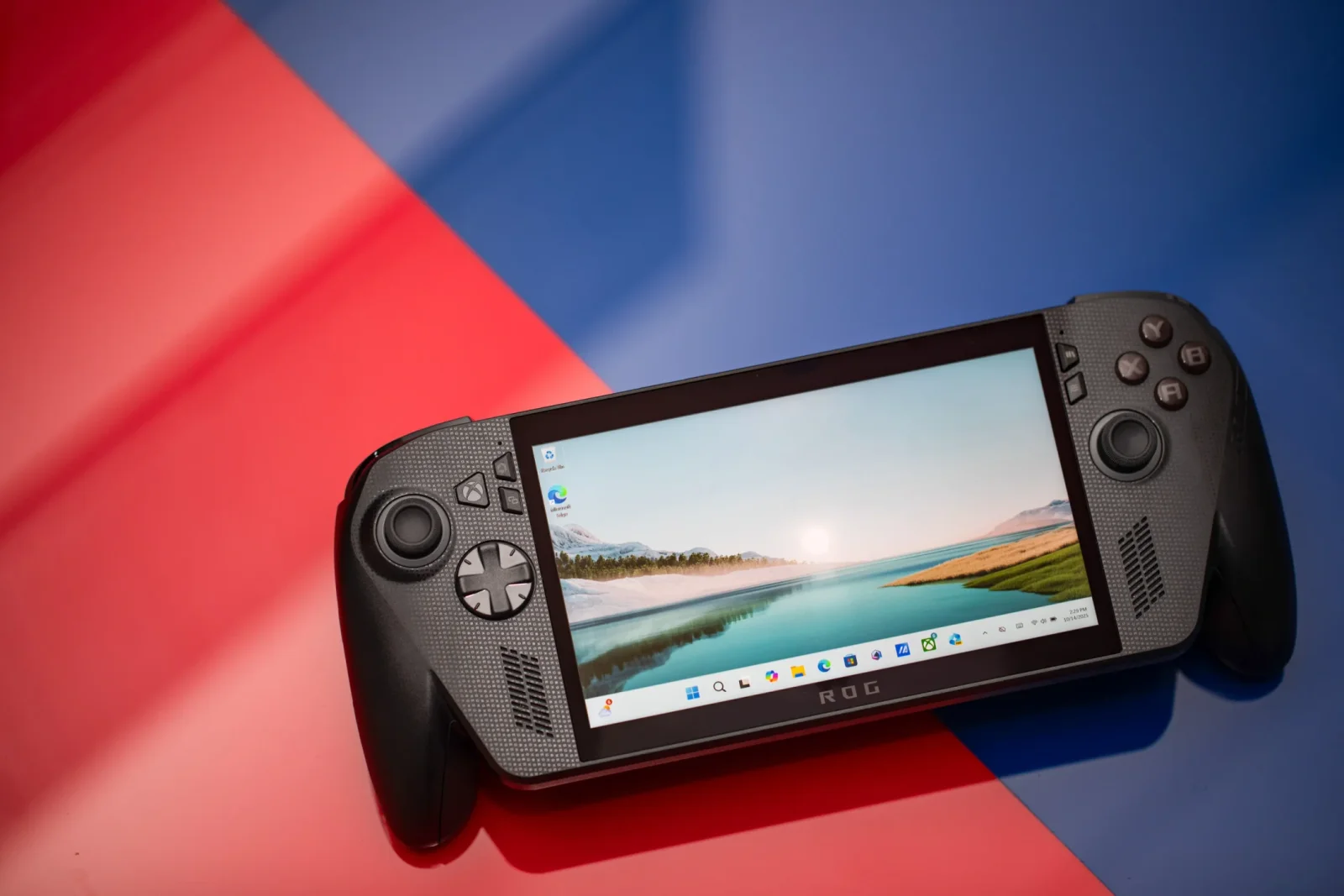 "Microsoft" "Xbox Ally X" portativ konsolunda "DLSS" rəqibi olan "Auto SR" funksiyasını test edir