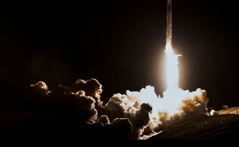 "SpaceX" sanksiyalara görə "Roskosmos"dan imtina edən Cənubi Koreyanın peykini orbitə buraxdı