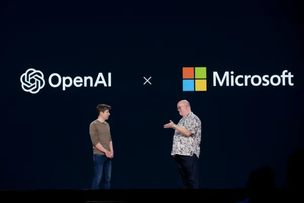 Məhkəmə sənədləri: "Microsoft" "OpenAI"-nin "Amazon"-a keçib "Azure"-u pisləməsindən qorxurdu