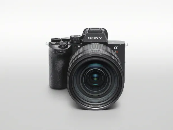 "Sony" şirkəti 66.8 meqapikselli və yeni batareyalı "A7R VI" flaqman kamerasını elan etdi
