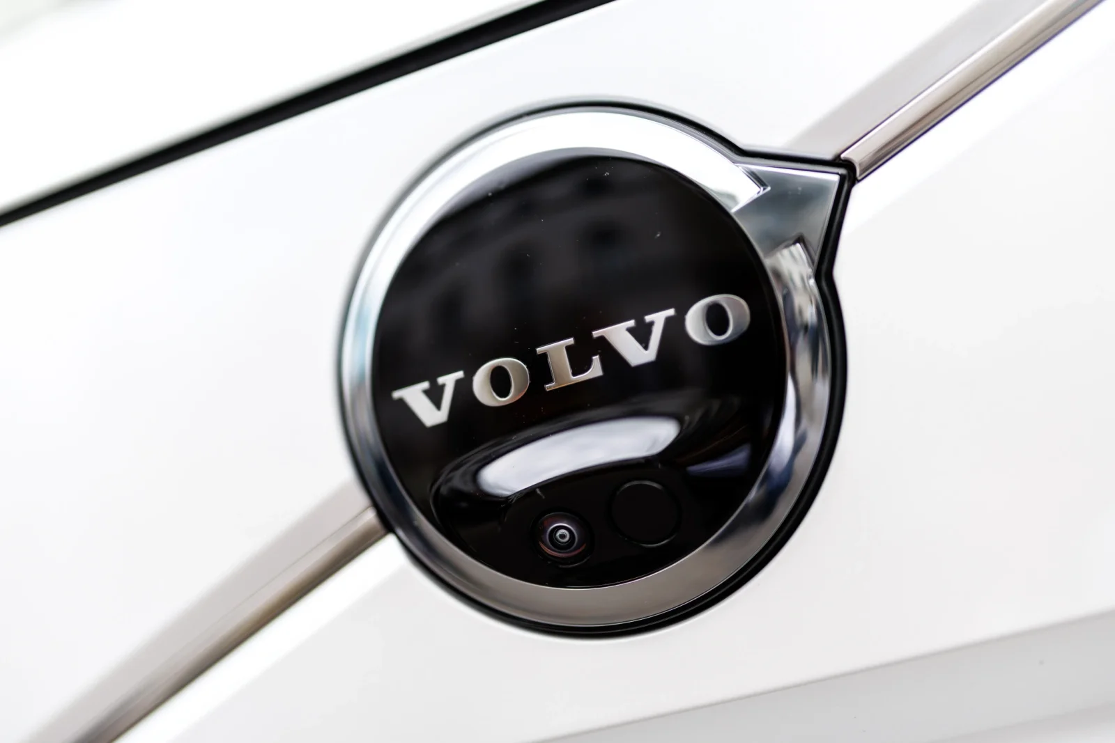 "Volvo" Keçmiş Uğursuzluqları Geridə Qoyaraq Yeni "EX60" Elektromobilini Təqdim Etdi