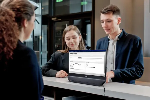 "Philips" hər iki tərəfində ekranı olan yeni "24B2D5300 Business Monitor" modelini təqdim edib