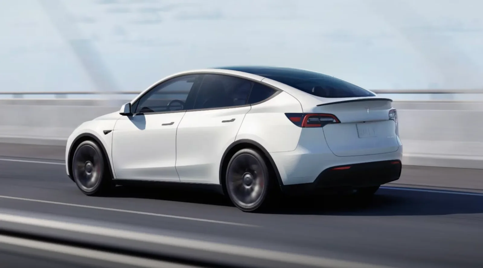 Tesla minlərlə Model Y avtomobilini geri çağırır: Səbəb etiket çatışmazlığıdır