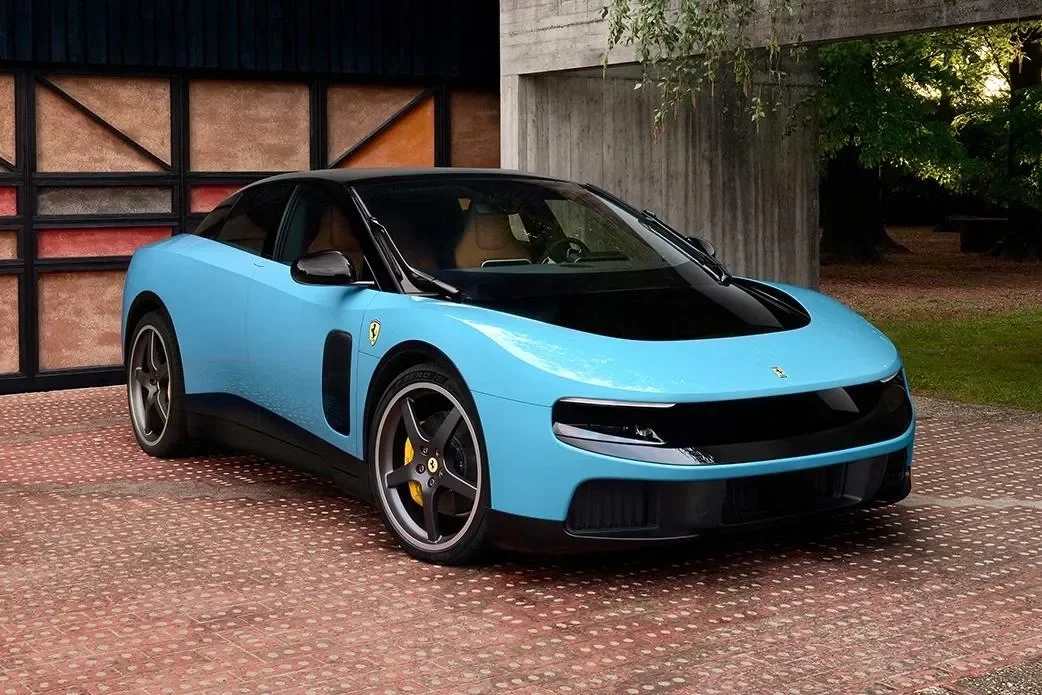 Ferrari ilk elektrikli avtomobili Luce-ni təqdim edib
