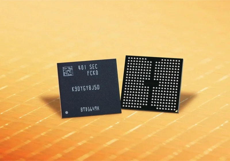 Samsung dünyada ilk dəfə 900 qatlı 3D NAND fləş-çip prototipini hazırlayıb