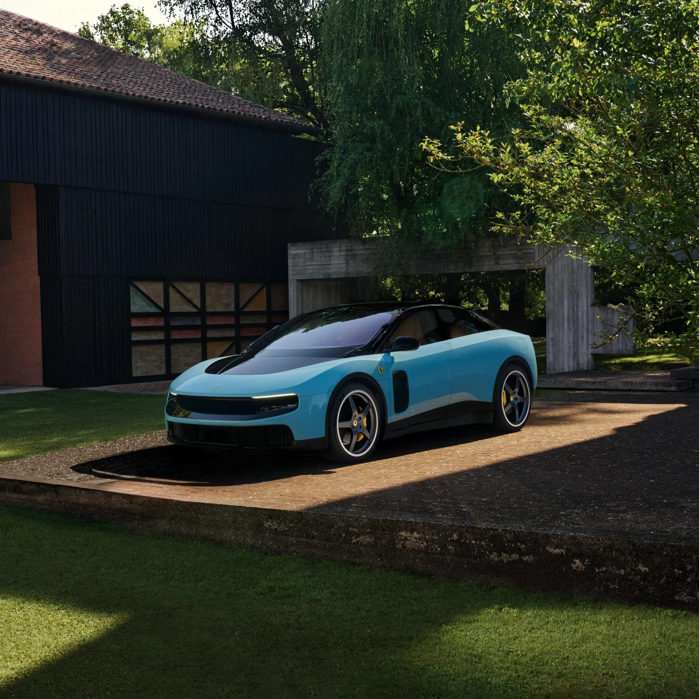 Ferrari-nin ilk elektrikli avtomobili "Luce" niyə tənqid hədəfinə çevrildi?