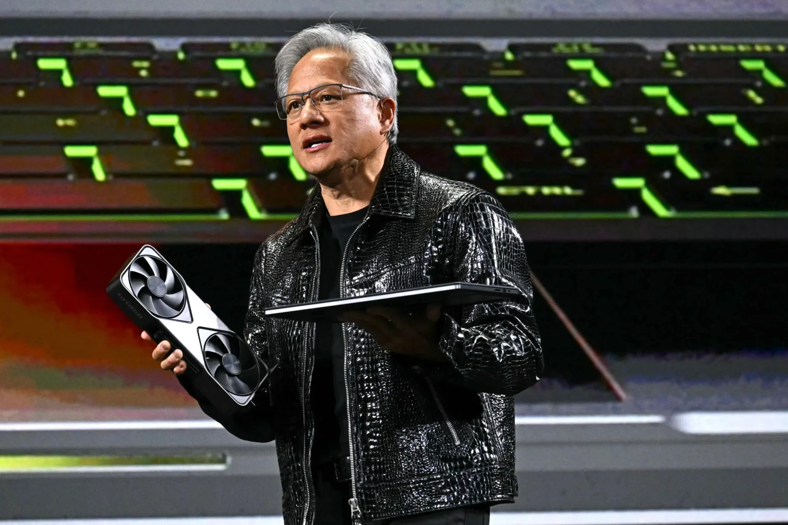 Nvidia, Microsoft və Arm yeni N1X noutbuk prosessorlarını anons etməyə hazırlaşır