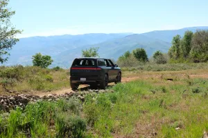 Rivian R2: İdman üslublu elektrik krossoveri ilə tanış olun