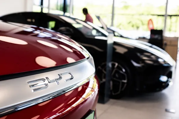 BYD Avropada 3 min ədəd super sürətli elektrik avtomobil enerji doldurma məntəqəsi quraşdırır