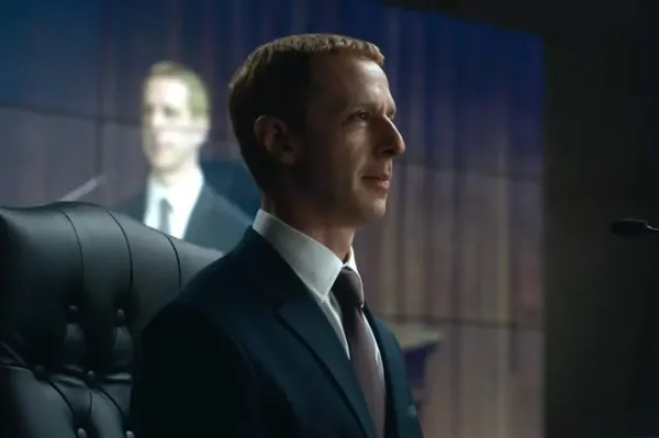 The Social Reckoning: Jeremy Strong Mark Zuckerberg obrazında