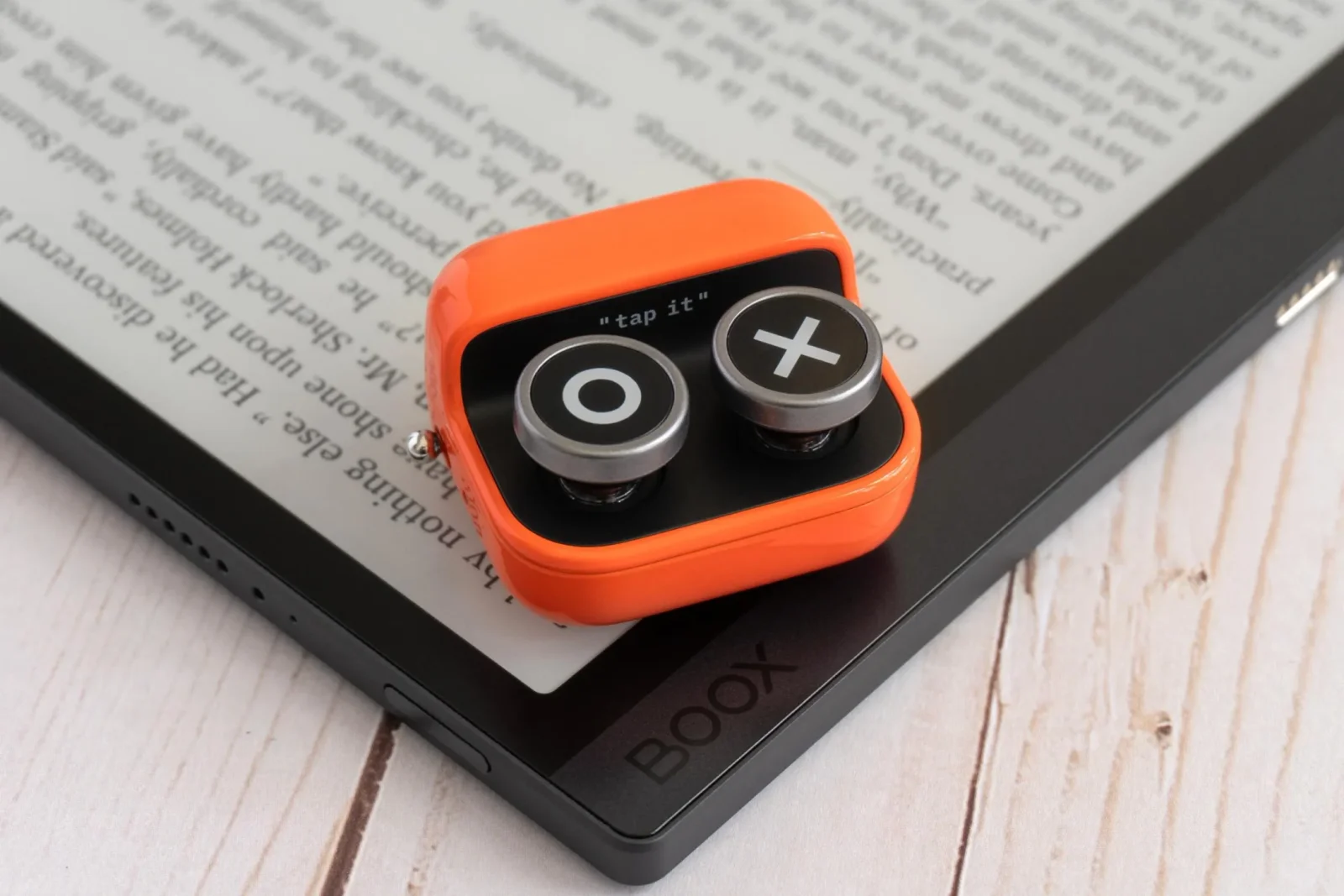 Boox Tappy: Retro üslublu yeni səhifə çevirmə pultu