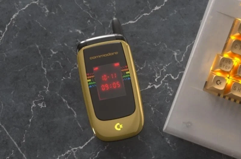 Commodore nostalji dizaynlı "Callback 8020" smartfonunu təqdim etdi