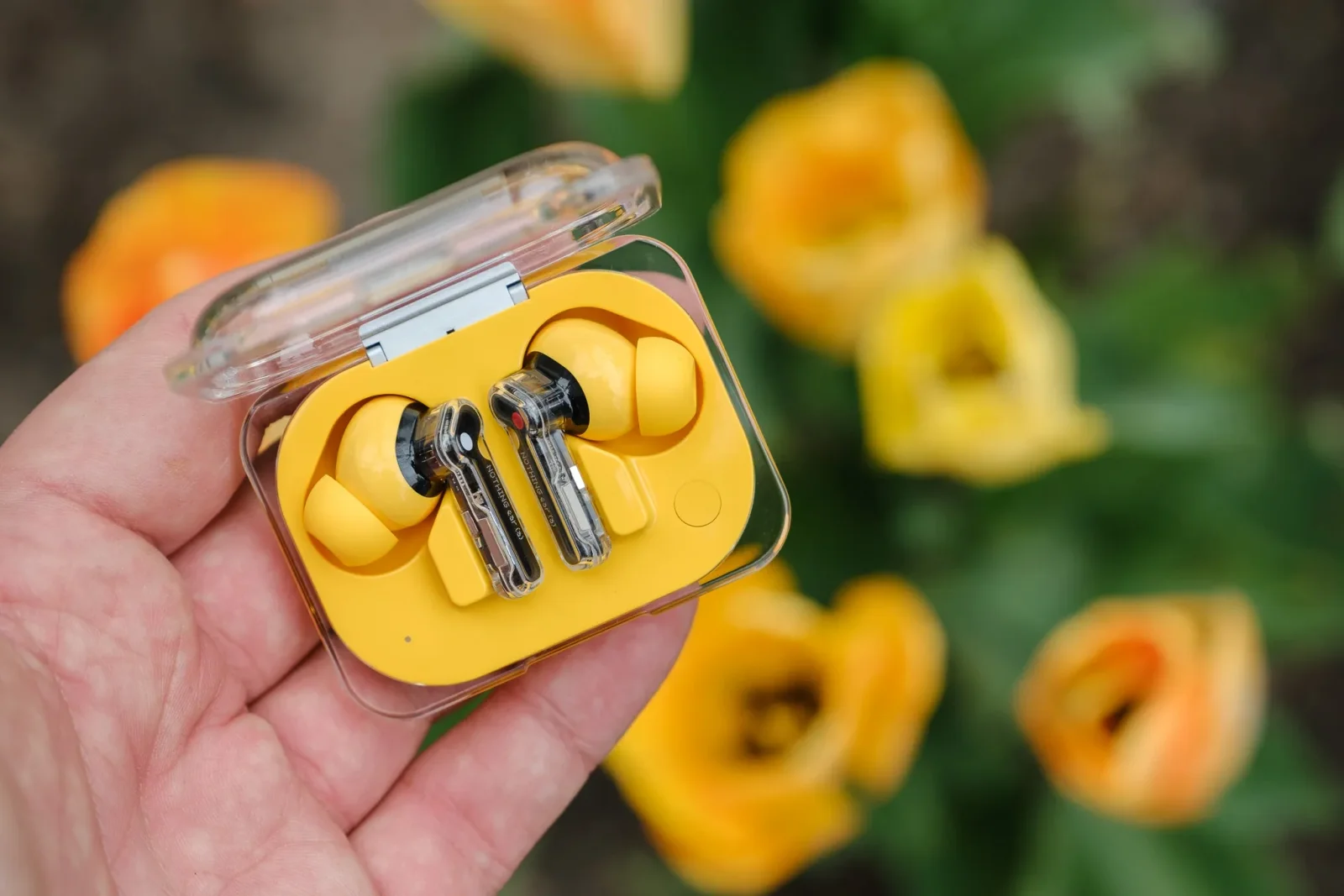 Nothing Ear (a) simsiz qulaqlıqları 53 dollara endirildi