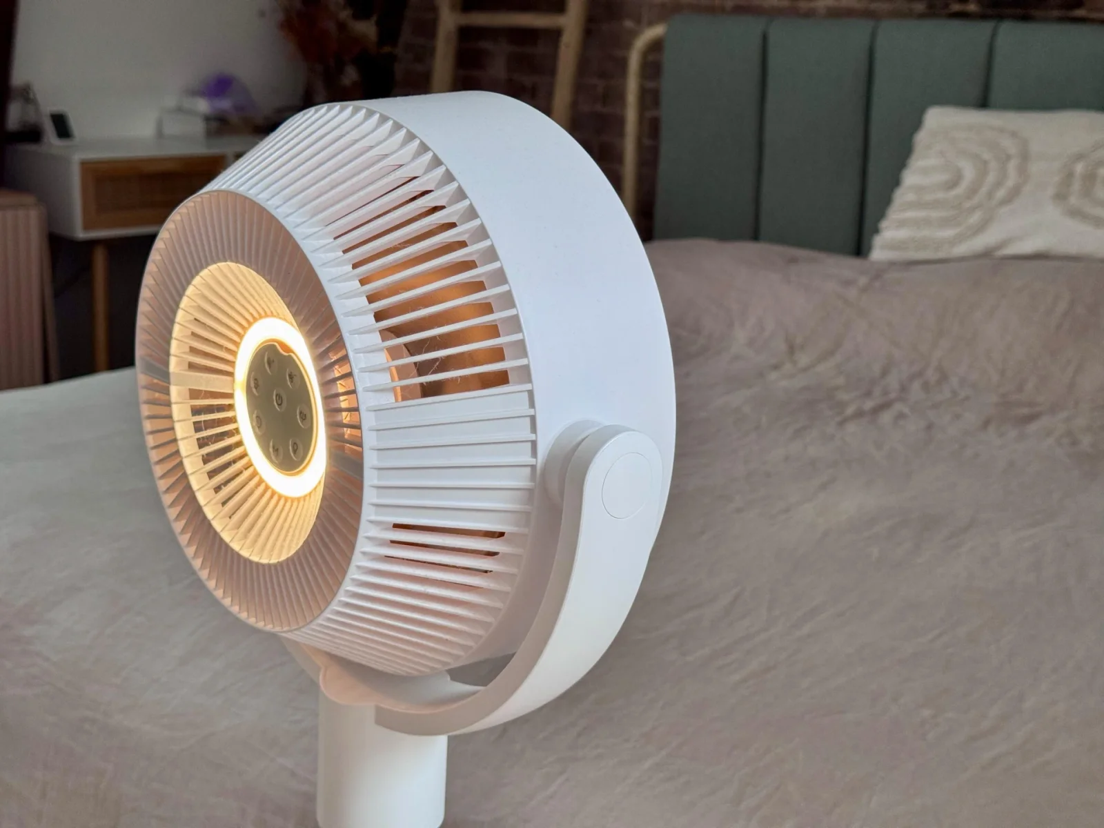 SwitchBot-un yeni “Standing Circulator Fan” modeli: Portativ və ağıllı soyutma