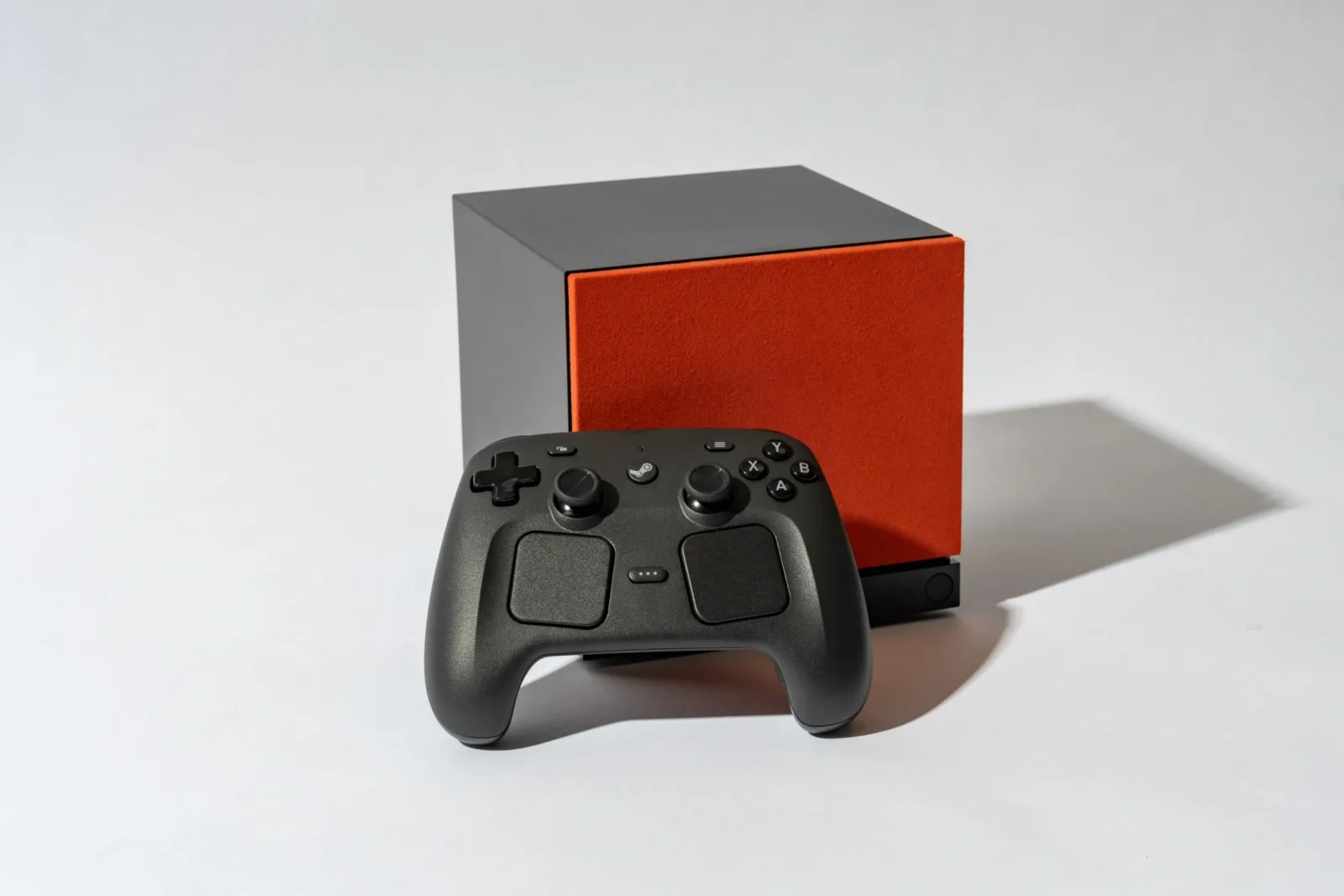 Steam Machine: Oyun dünyasında yeni bir dövr, yoxsa sadəcə bahalı PC?