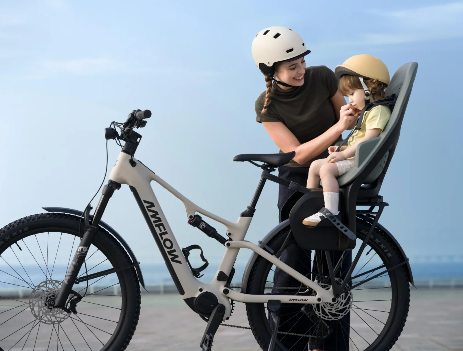 Amflow şirkəti yeni çoxfunksiyalı "eSUV" velosipedi olan TL Carbon modelini təqdim edib