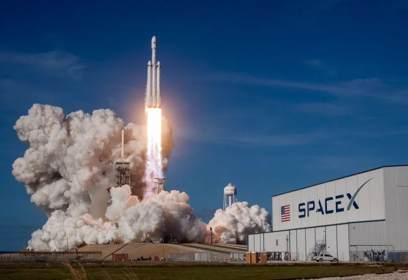 SpaceX-in bazar dəyəri 400 milyard dollar düşdü: Şirkət 20 milyard dollar cəlb etməyə hazırlaşır