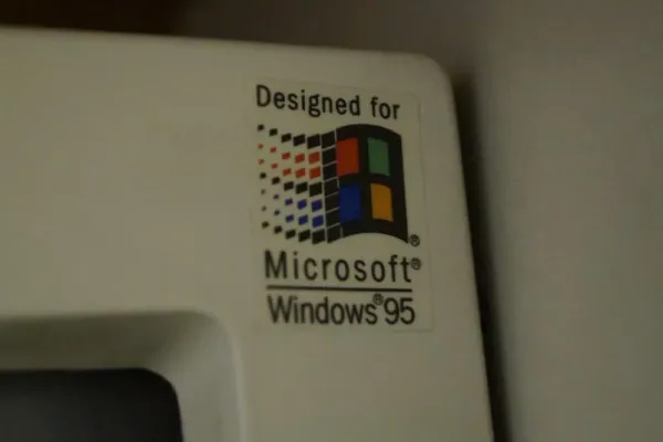 Windows 95 proqramları necə tanıyırdı: "Sehrli sözlər" sistemi