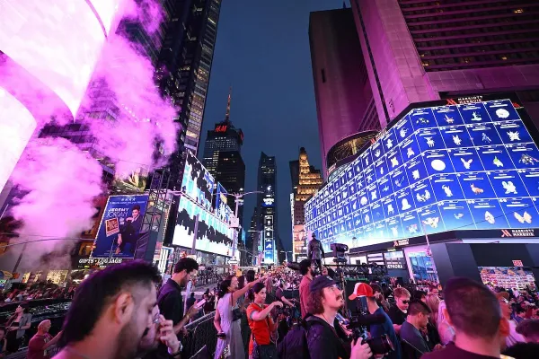 “Pokémon Go” 10 il əvvəlki vədini Nyu-Yorkda gerçəkləşdirdi