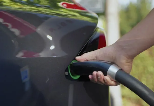 Tesla elektromobillərində ən uzunömürlü batareya: CATL LFP texnologiyası
