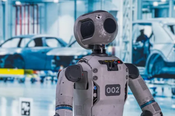Hyundai işçiləri insanabənzər robotlara qarşı tarixdə ilk tətili başlatdı