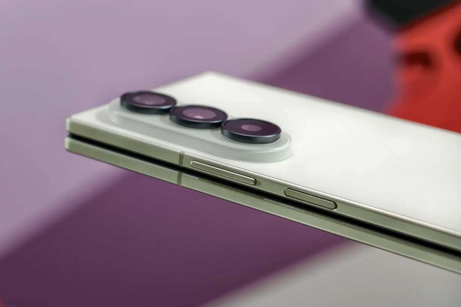 Samsung Galaxy Z Fold 8 Ultra: Görünməz qat yeri və yüksək performans