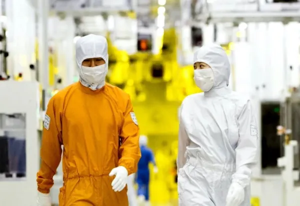 Samsung Electronics-in bonus qərarı Cənubi Koreyada işçi etirazlarını alovlandırdı