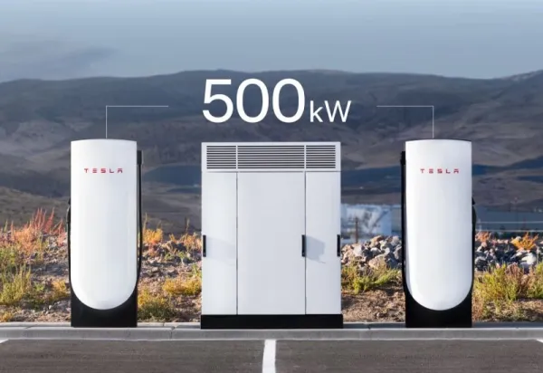 İlon Mask "Tesla" enerji doldurma stansiyalarını İİ mərkəzlərinə çevirməyi təklif edir