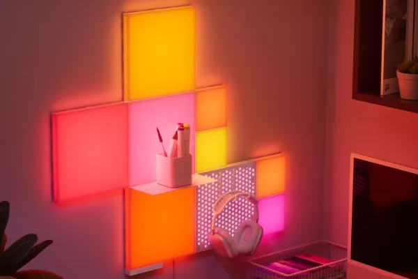 Nanoleaf-ın ağıllı işıqlandırma və rəf sistemi yarı qiymətinə satışda