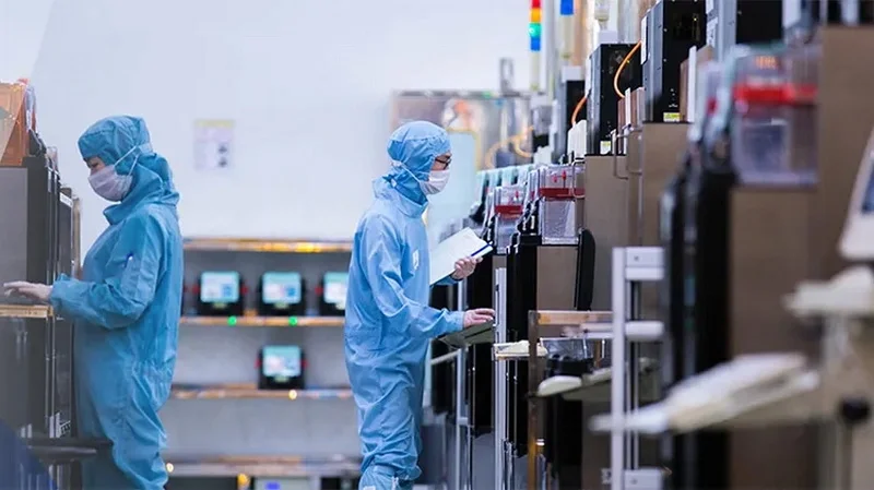 Çin 7-nm çiplər üçün öz DUV litoqrafiya avadanlıqlarının kütləvi istehsalına başlayıb