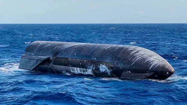 "Starship" gəmisinin Hind okeanında batmaması naviqasiya üçün təhlükə yaradır