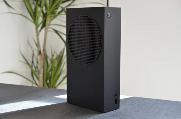 Microsoft "Xbox" konsollarının qiymətlərini 200 avroyadək artırıb