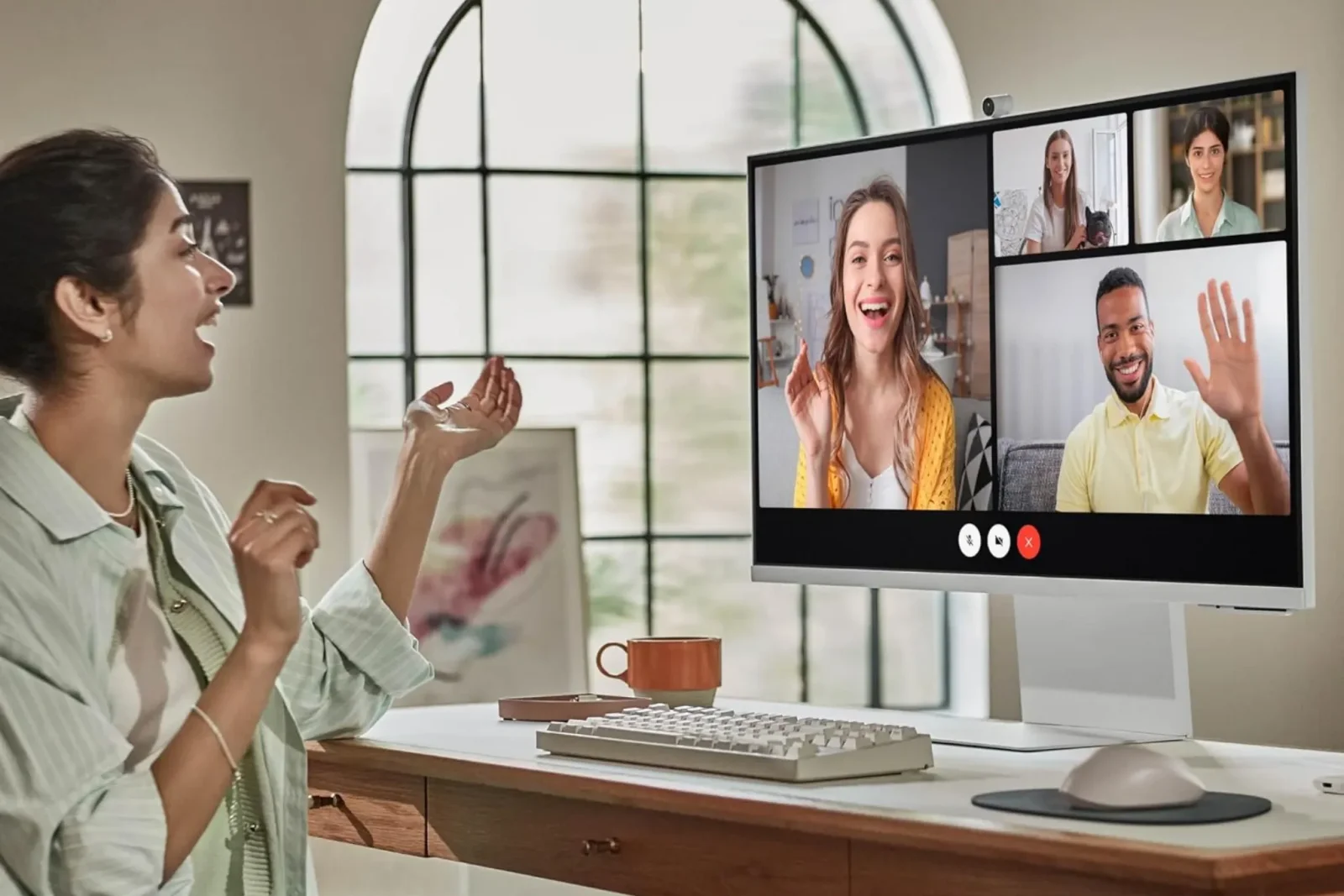 Samsung M80F smart monitoru rekord endirimlə satışa çıxarılıb