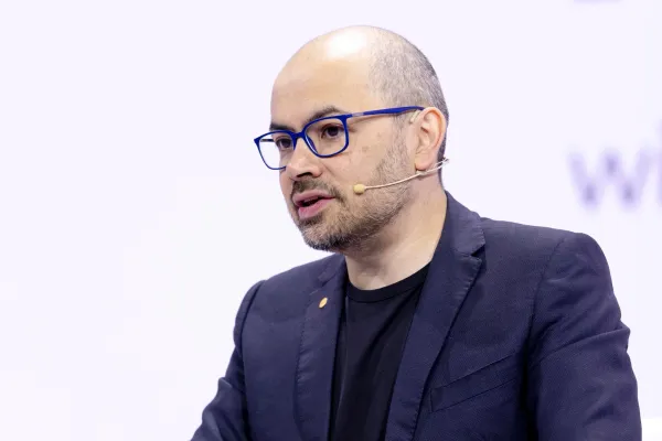 Google süni intellekt bölməsində genişmiqyaslı rəhbərlik dəyişiklikləri elan edib